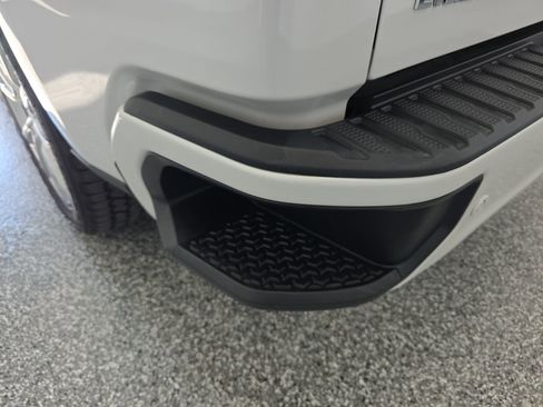 Used 2022 Chevrolet Silverado 1500 High Country w/ Technology Package image 22