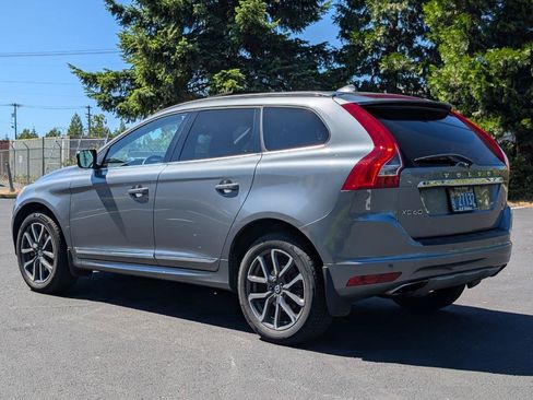 Used 2017 Volvo XC60 T6 Dynamic w/ Preferred Option Package AWD/4WD image 5