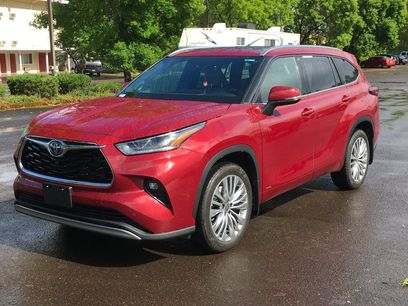 Used 2022 Toyota Highlander Platinum