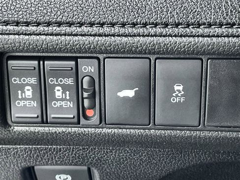 Certified 2025 Honda Odyssey Sport-L image 17