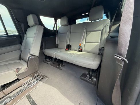 Used 2024 Chevrolet Suburban LT AWD/4WD image 18