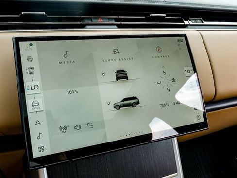 New 2026 Land Rover Range Rover SE AWD/4WD image 37