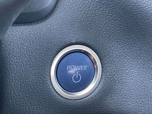Used 2023 Toyota Tundra Limited AWD/4WD image 29