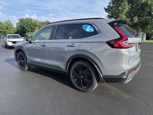 Used 2024 Honda CR-V Sport Touring image 3