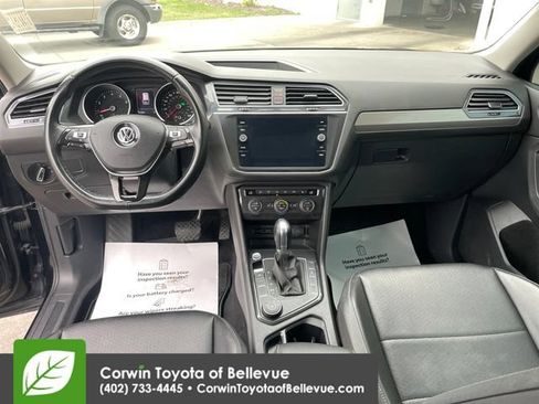 Used 2019 Volkswagen Tiguan SE w/ Panoramic Sunroof Package AWD/4WD image 24