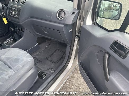 Used 2011 Ford Transit Connect XLT image 31