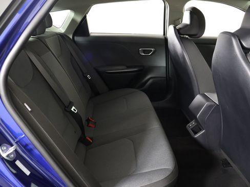 Used 2025 Kia K4 LXS image 31