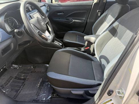 Used 2025 Nissan Versa SV FWD image 24