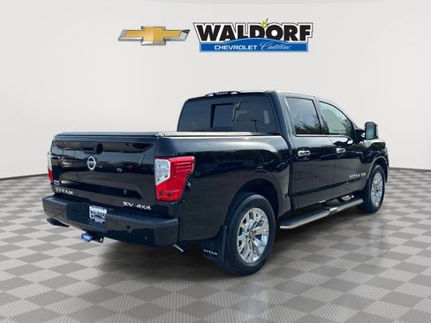 Used 2020 Nissan Titan SV w/ SV Convenience Package image 6