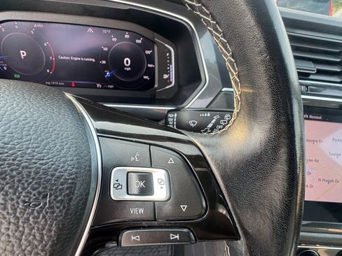 Used 2019 Volkswagen Tiguan SEL Premium R-Line image 16