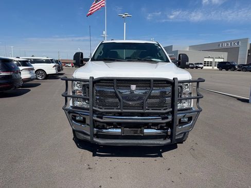 Used 2017 Ford F250 XLT w/ XLT Value Package AWD/4WD image 2
