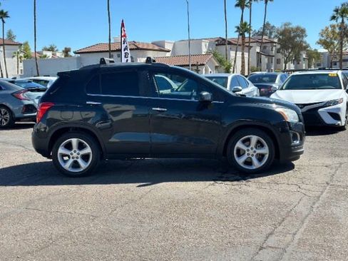 Used 2015 Chevrolet Trax LTZ FWD image 2