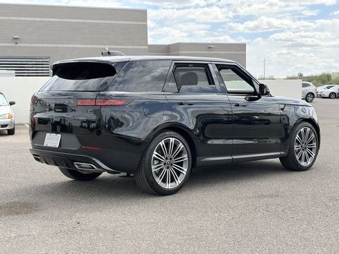 Used 2025 Land Rover Range Rover Sport SE image 27