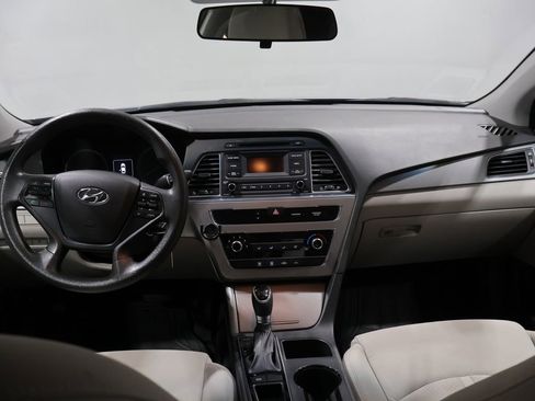 Used 2015 Hyundai Sonata SE FWD image 17