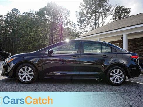 Used 2022 Toyota Corolla LE image 8