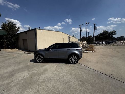 Certified 2025 Land Rover Range Rover Evoque Dynamic SE AWD/4WD image 2