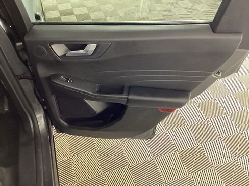 Used 2023 Ford Escape Active w/ Tech Pack #2 AWD/4WD image 12