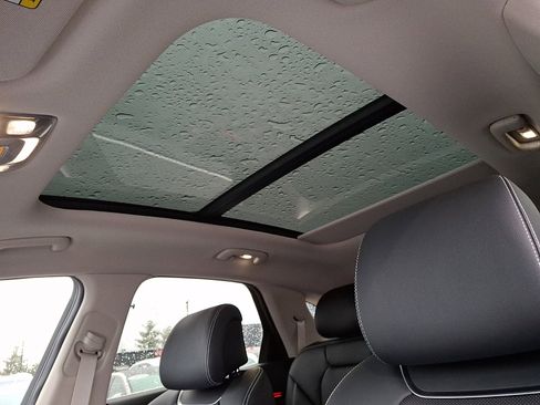 Used 2026 Genesis Electrified GV70 image 21