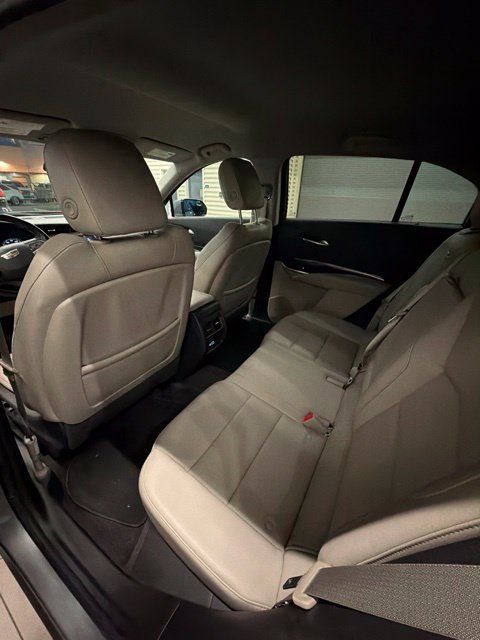 Used 2023 Cadillac XT4 Luxury FWD image 4