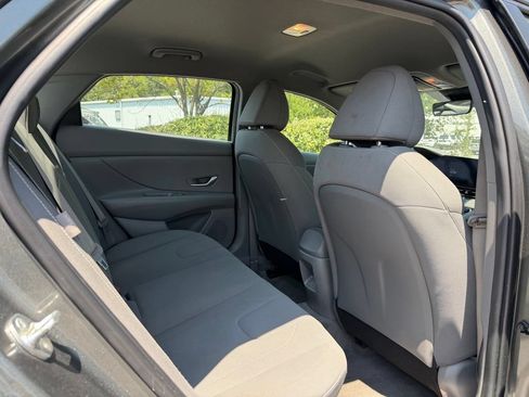 Used 2024 Hyundai Elantra SEL FWD image 26