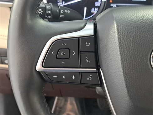 Used 2021 Toyota Highlander Limited image 26