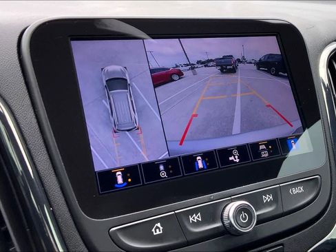 Used 2022 Chevrolet Equinox RS w/ Infotainment Package FWD image 27