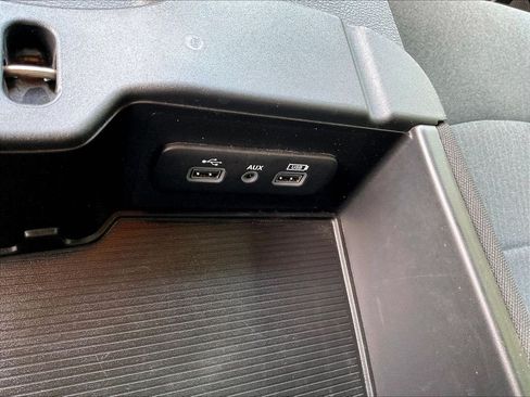 Used 2022 RAM 1500 Warlock AWD/4WD image 12