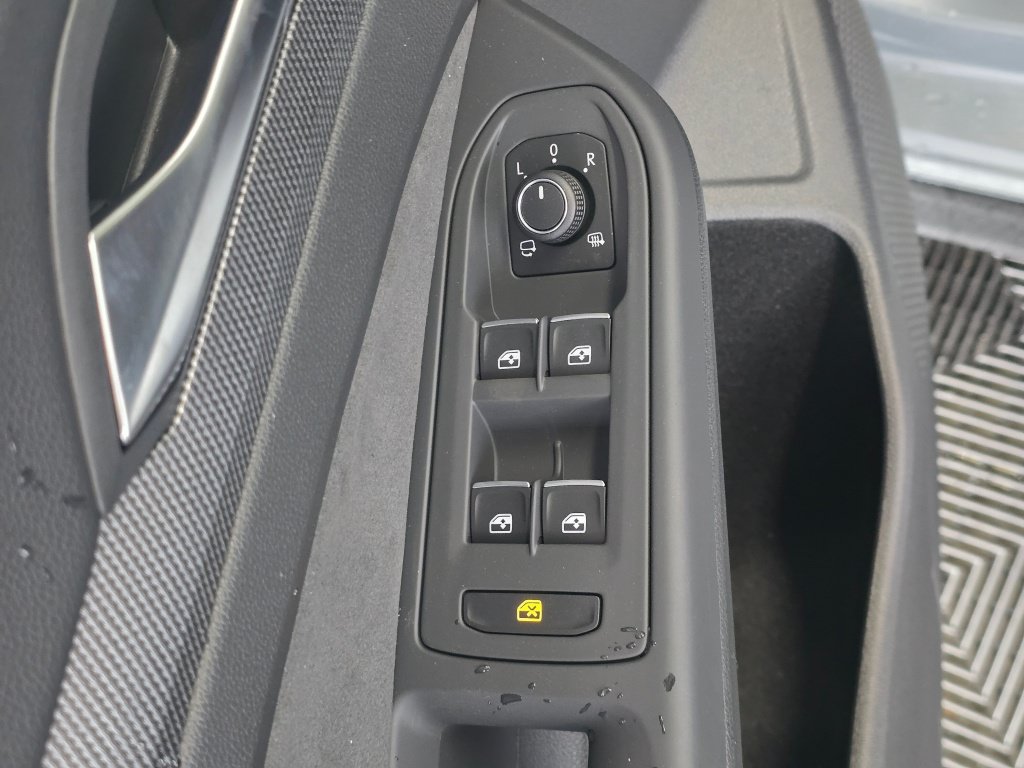 New 2026 Volkswagen GTI SE FWD image 21