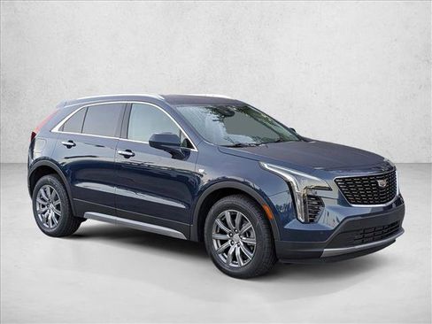 Used 2020 Cadillac XT4 Premium Luxury w/ Driver Assist Package image 3