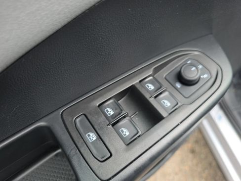 Certified 2023 Volkswagen Taos SE AWD/4WD image 11
