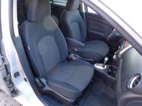 Used 2014 Nissan Versa SV w/ Convenience Package image 32