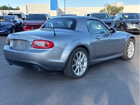 Used 2009 MAZDA MX-5 Miata Touring w/ Suspension Pkg RWD image 3
