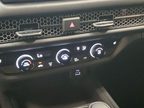 Certified 2025 Honda HR-V Sport image 29