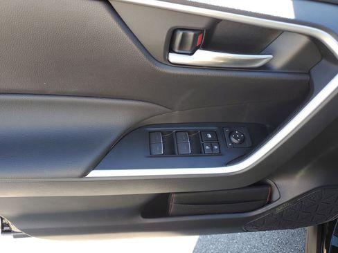 Certified 2025 Toyota RAV4 XLE w/ Convenience Package image 20