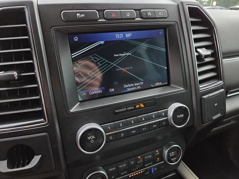 Used 2021 Ford Expedition Limited RWD image 9