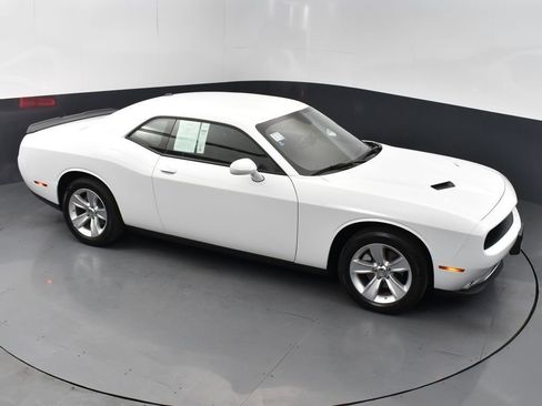 Used 2023 Dodge Challenger SXT image 38