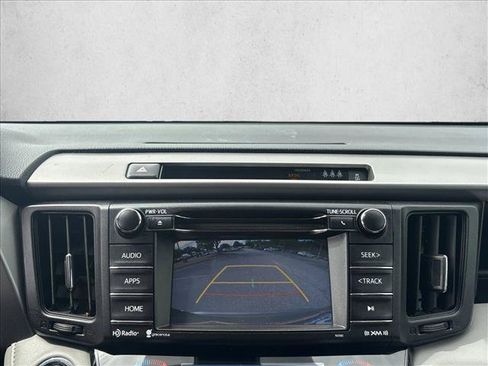 Used 2017 Toyota RAV4 XLE FWD image 14