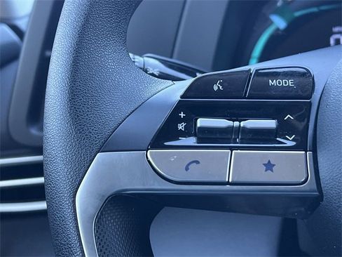 Certified 2025 Hyundai Elantra Blue image 19