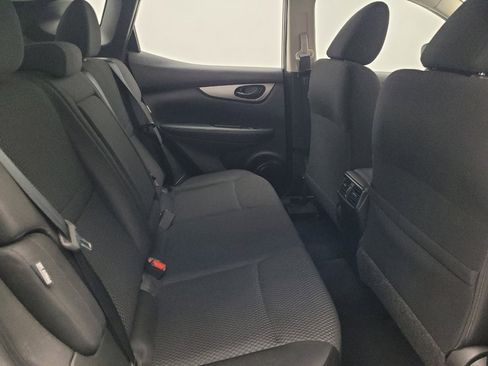 Used 2020 Nissan Rogue Sport S image 19