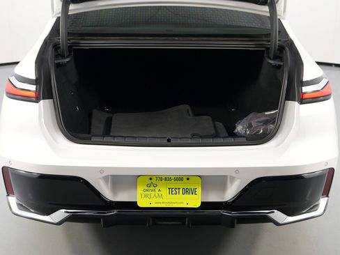 Used 2023 BMW i7 xDrive60 w/ Executive Package 2 image 10