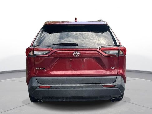 Used 2021 Toyota RAV4 LE FWD image 7