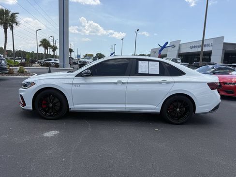 Used 2025 Volkswagen Jetta GLI Autobahn FWD image 8