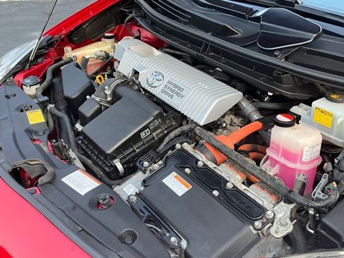 Used 2015 Toyota Prius Three FWD image 10