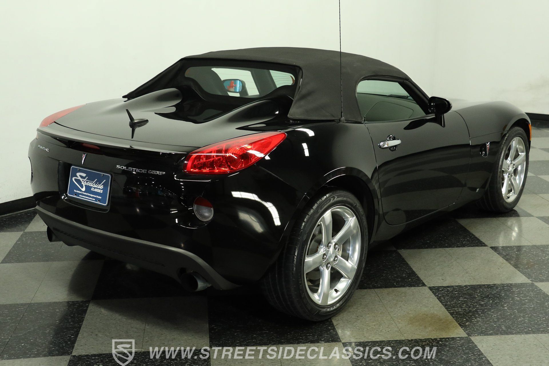 Used 2007 Pontiac Solstice GXP w/ Premium Package RWD image 11