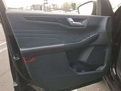 Used 2025 Ford Escape ST-Line Select image 12