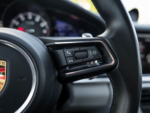 Used 2021 Porsche Panamera image 18