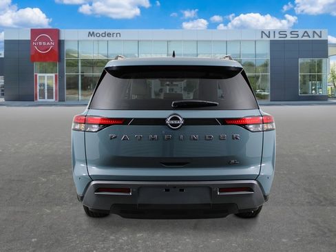 New 2026 Nissan Pathfinder SL FWD image 4