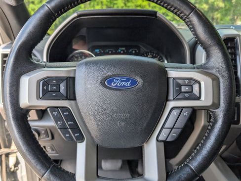 Used 2019 Ford F150 Lariat w/ Equipment Group 502A Luxury AWD/4WD image 25