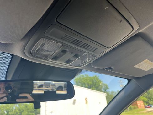 Used 2019 Honda CR-V EX image 28