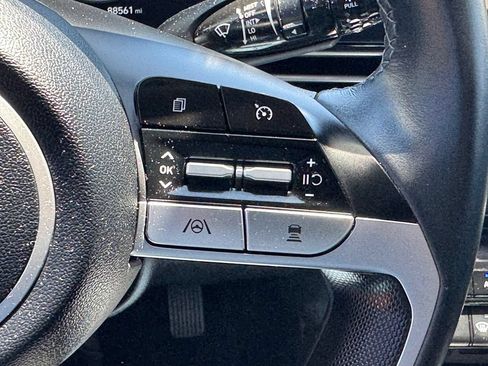 Used 2023 Hyundai Elantra SEL w/ Convenience Package FWD image 21